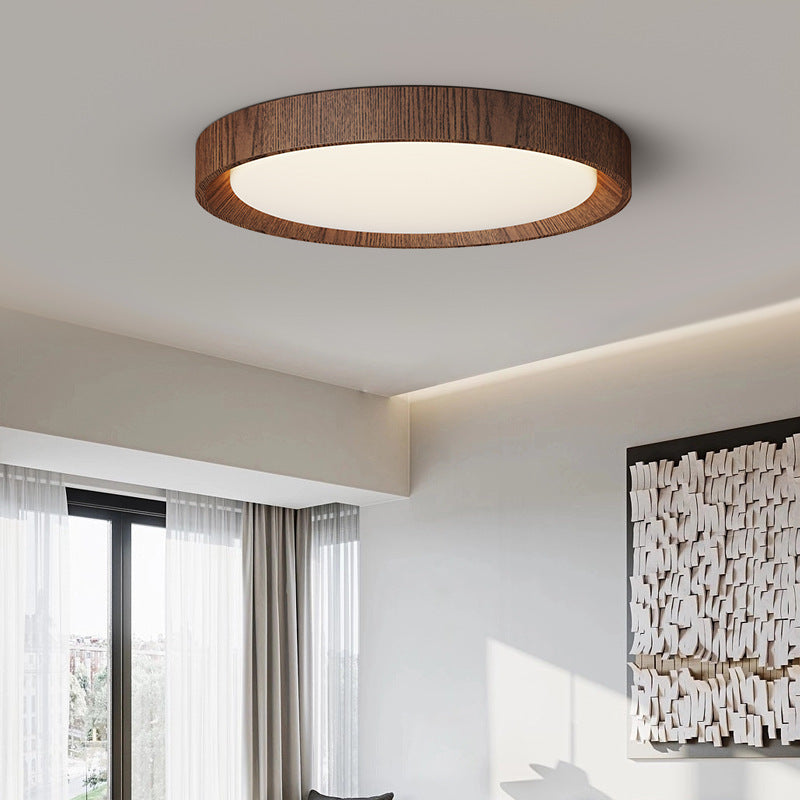 Plafonnier en bois foncé