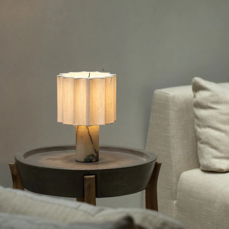 Lampe à poser en marbre Mirna