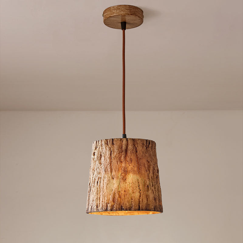 Lampe pendante en rondins de bois