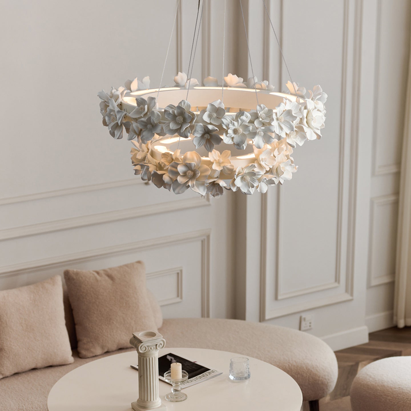 Lustre à fleurs en céramique