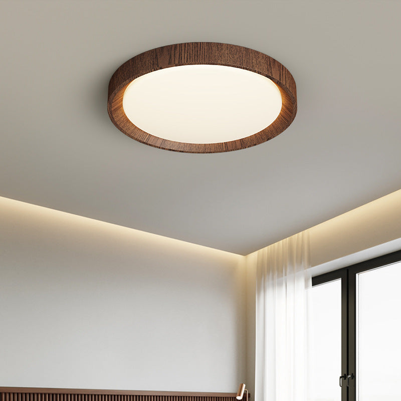Plafonnier en bois foncé