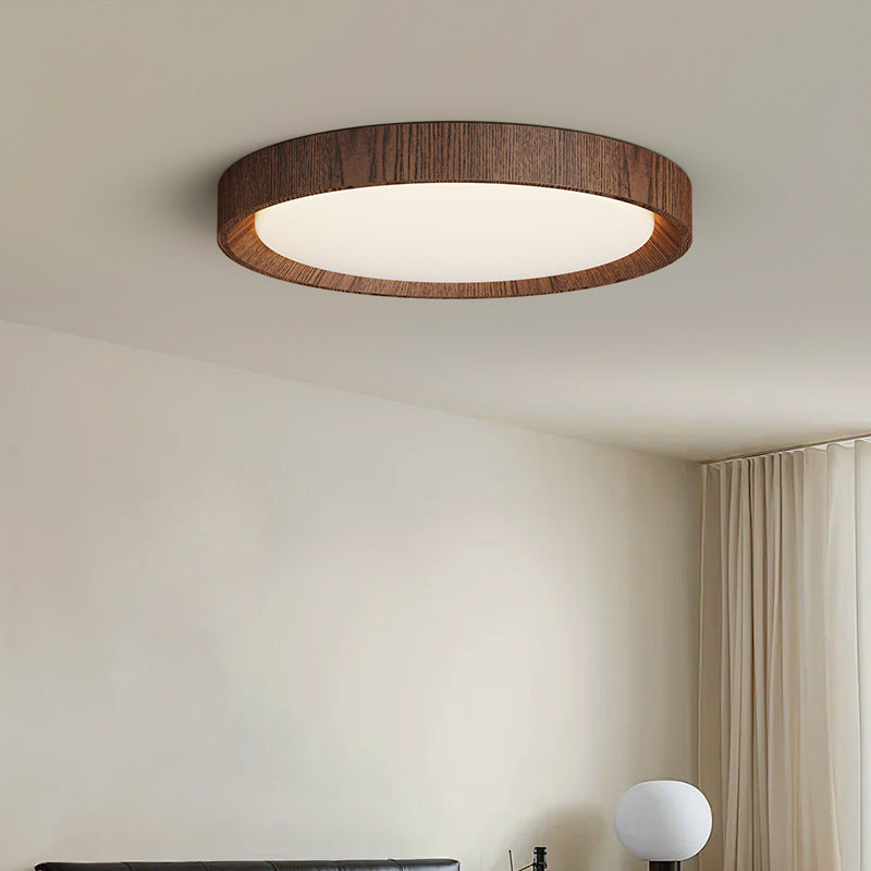 Plafonnier en bois foncé