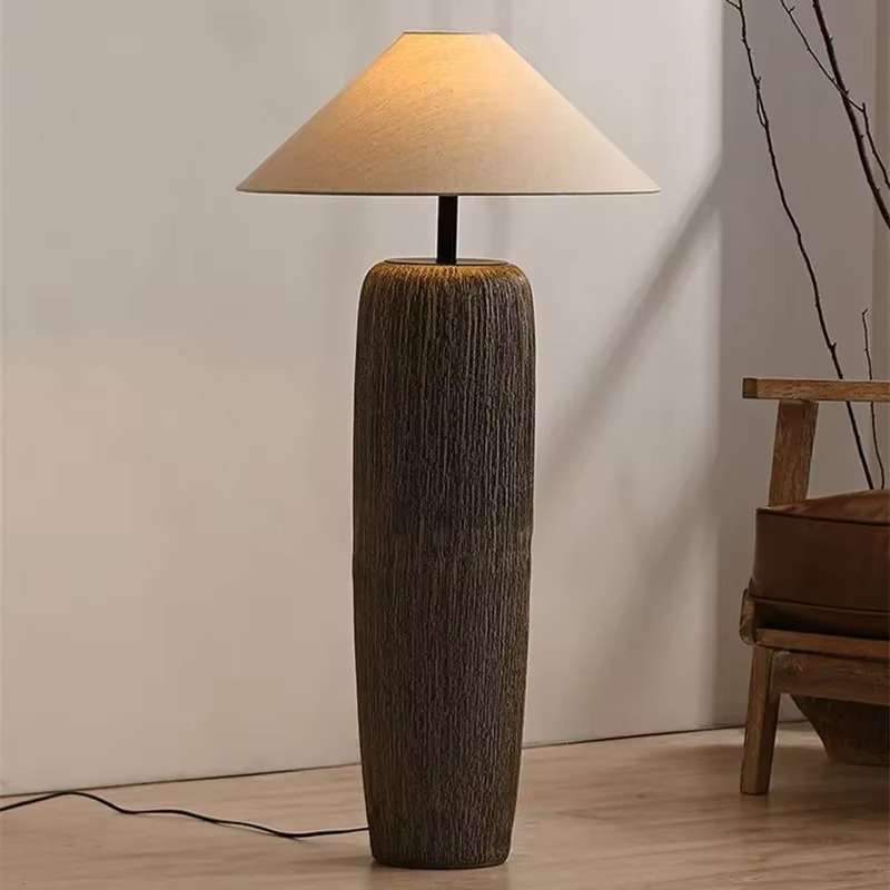 Lampadaire en céramique