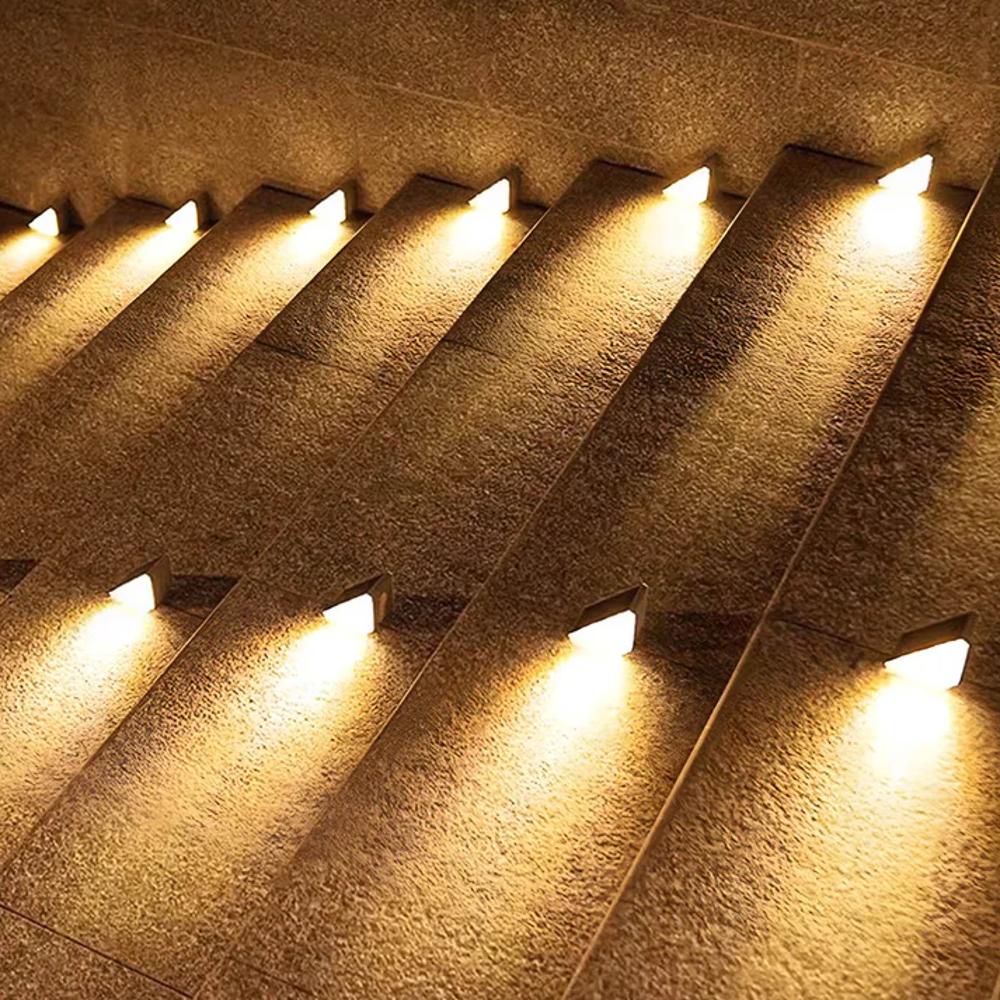 Lampes solaires pour escaliers extérieurs