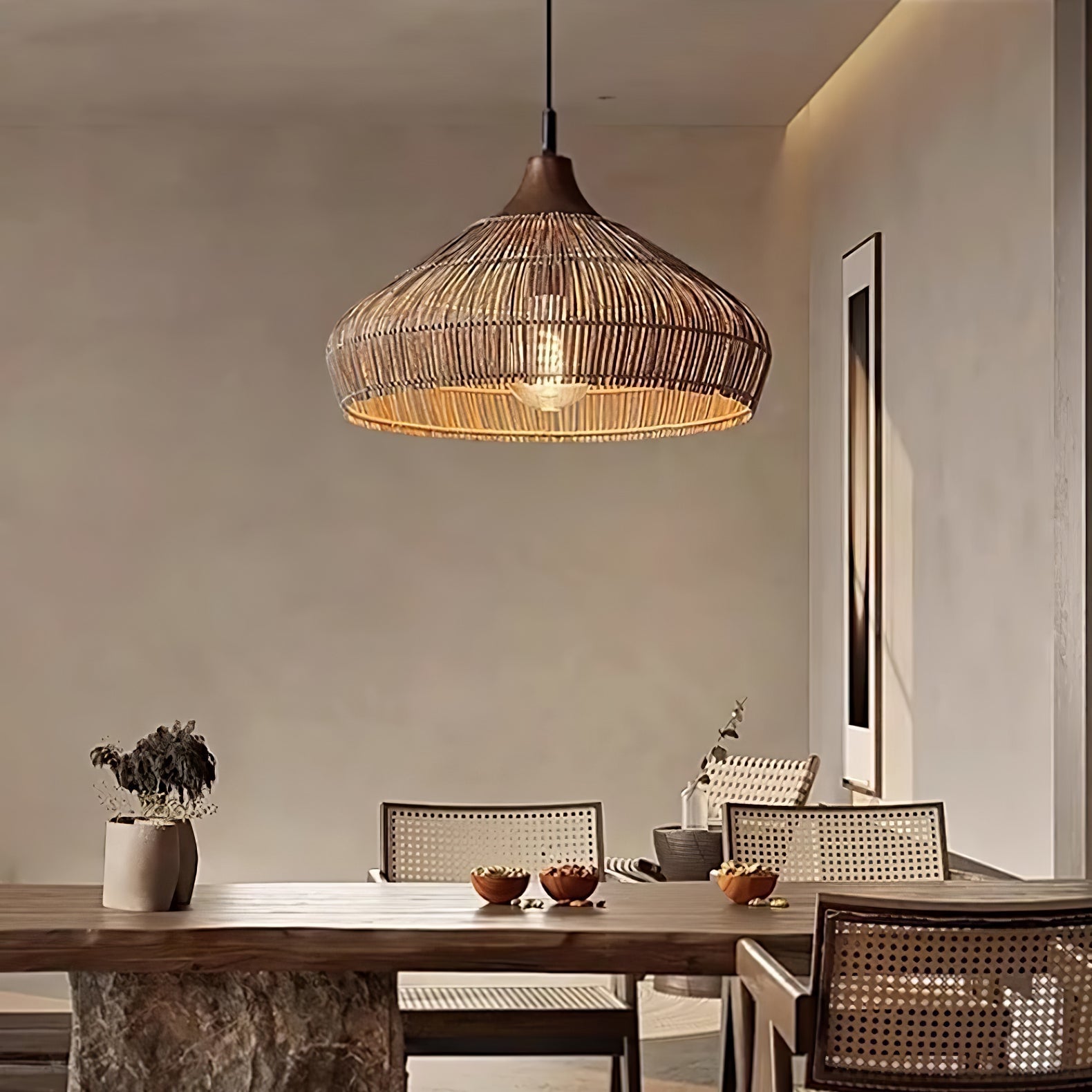 Lampe suspendue en osier et rotin
