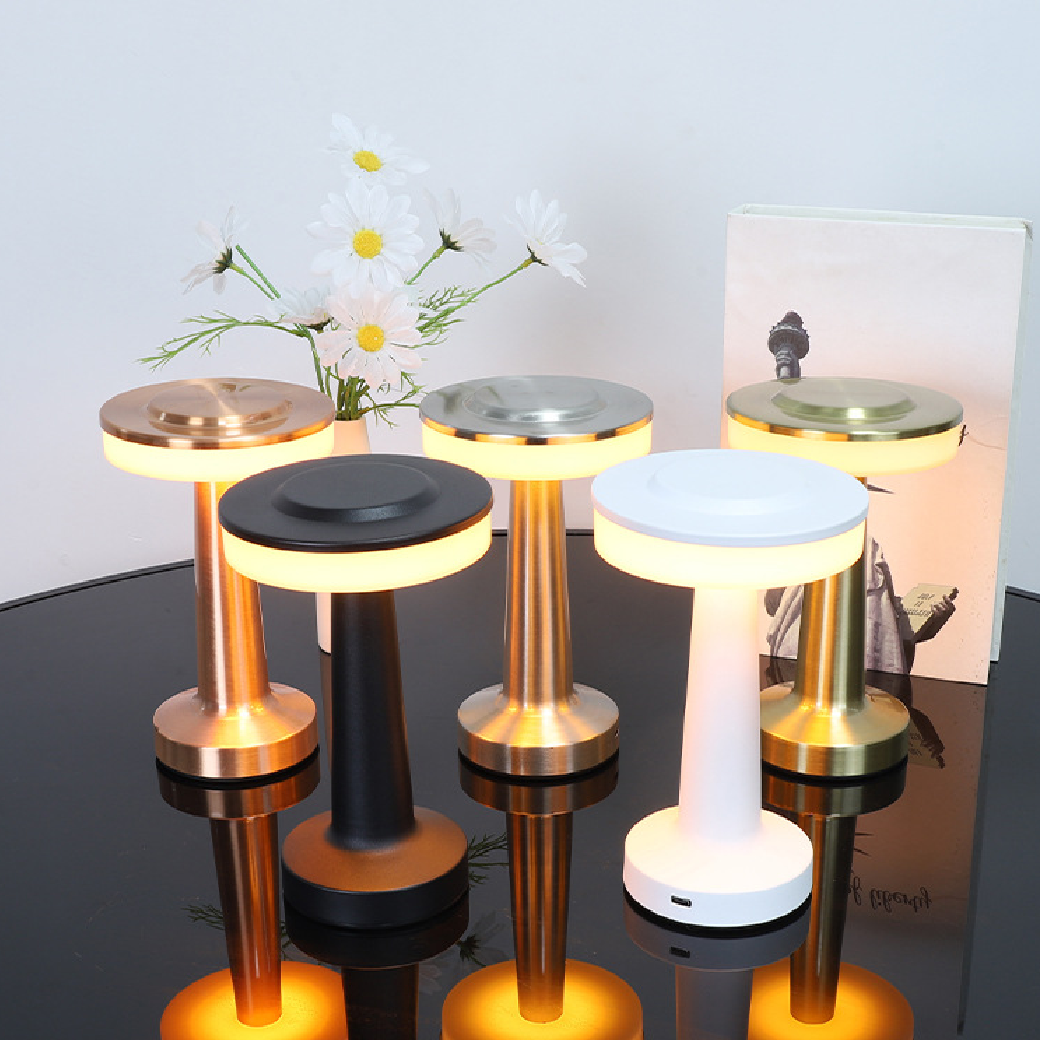 Lampe à poser en métal Birdona's