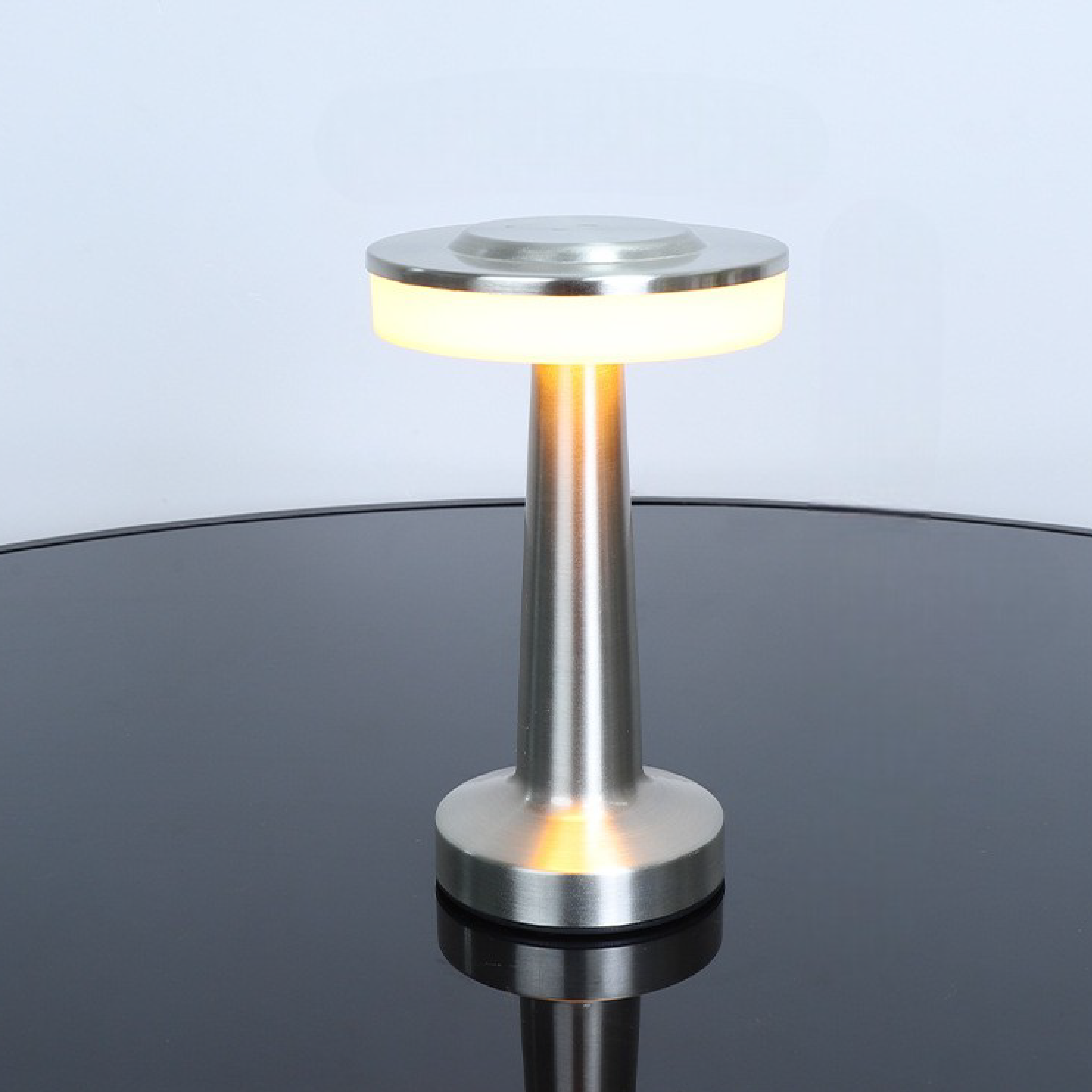 Lampe à poser en métal Birdona's