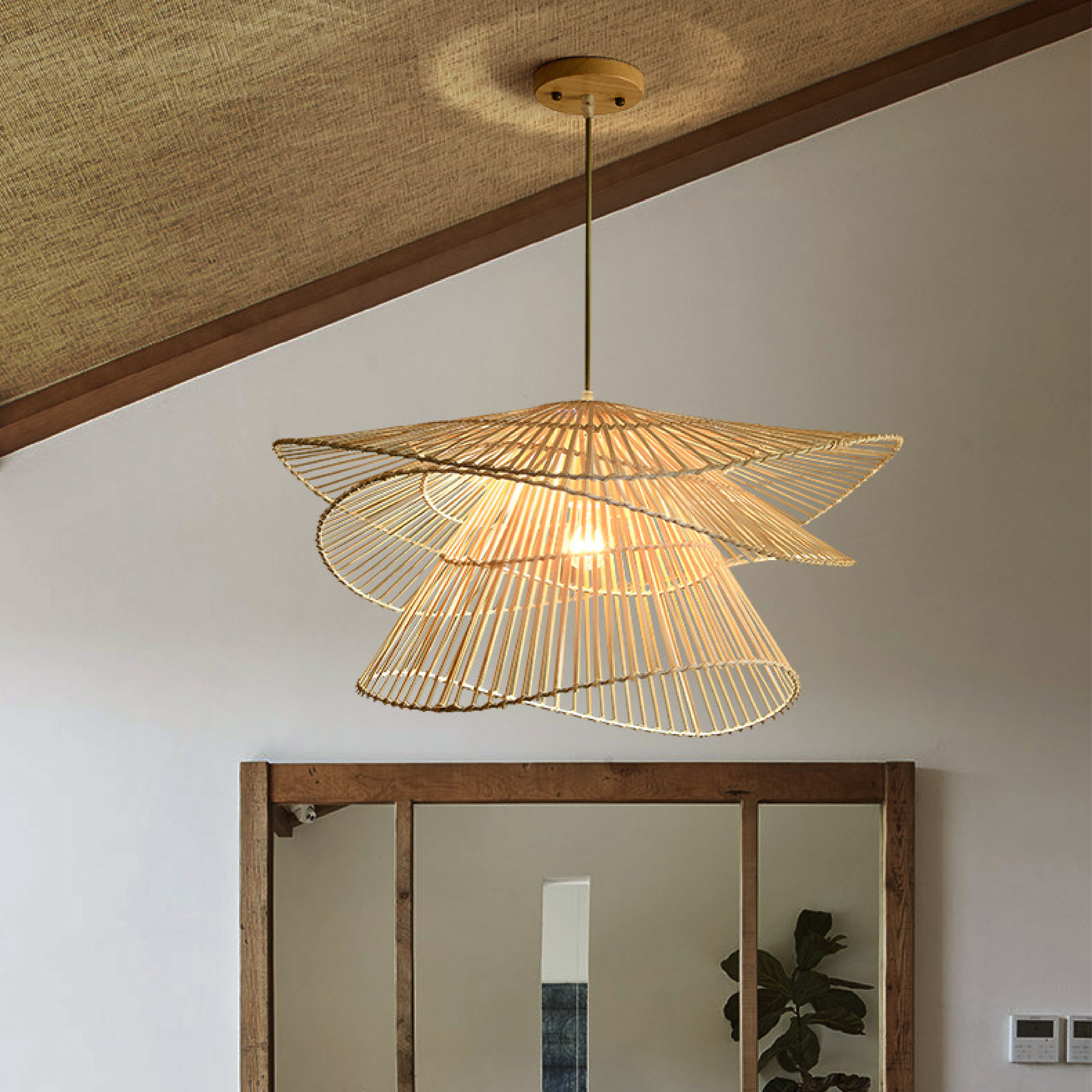 Suspension en bois de rotin