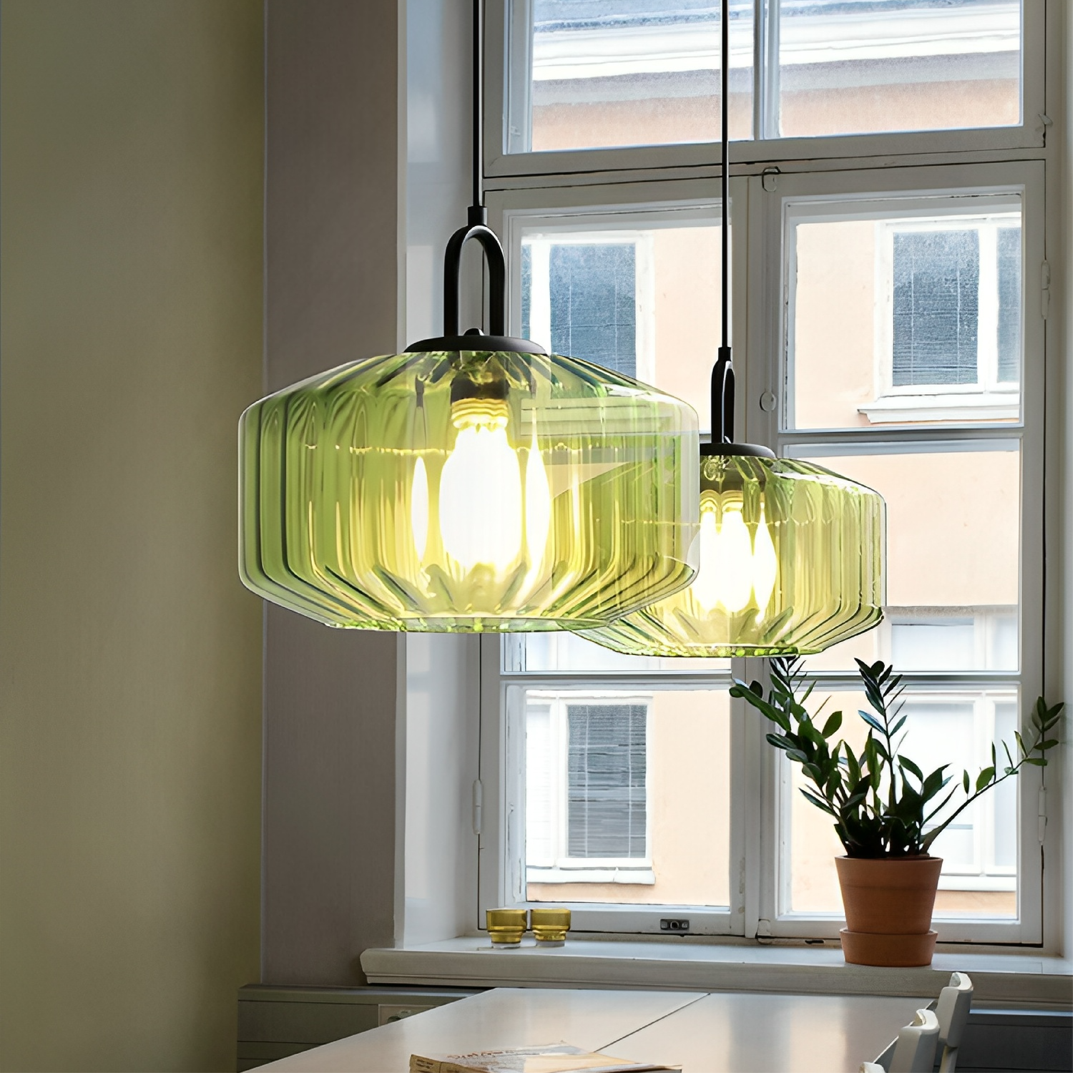 Lampe pendante en verre coloré