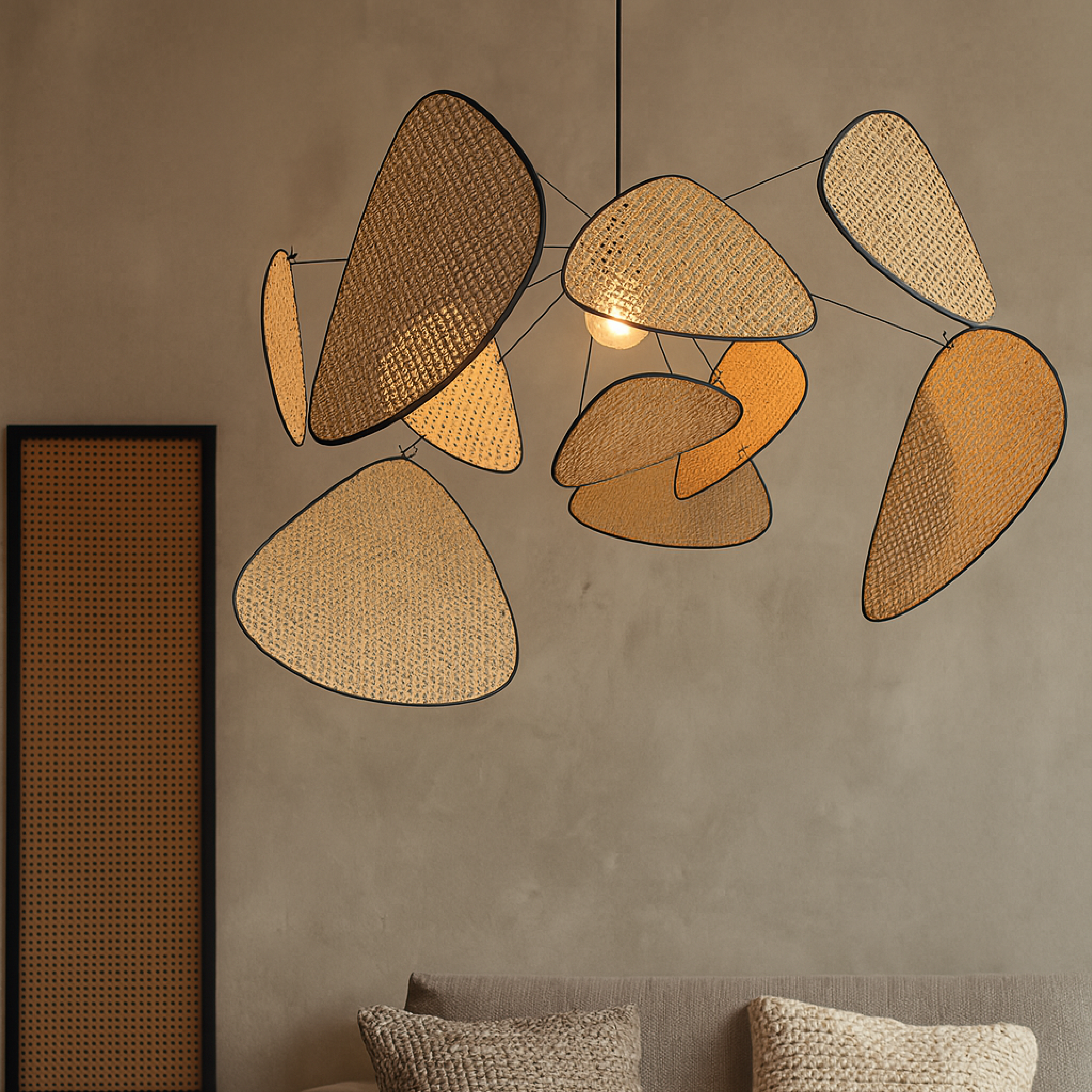 Lampe suspendue en rotin de Bria
